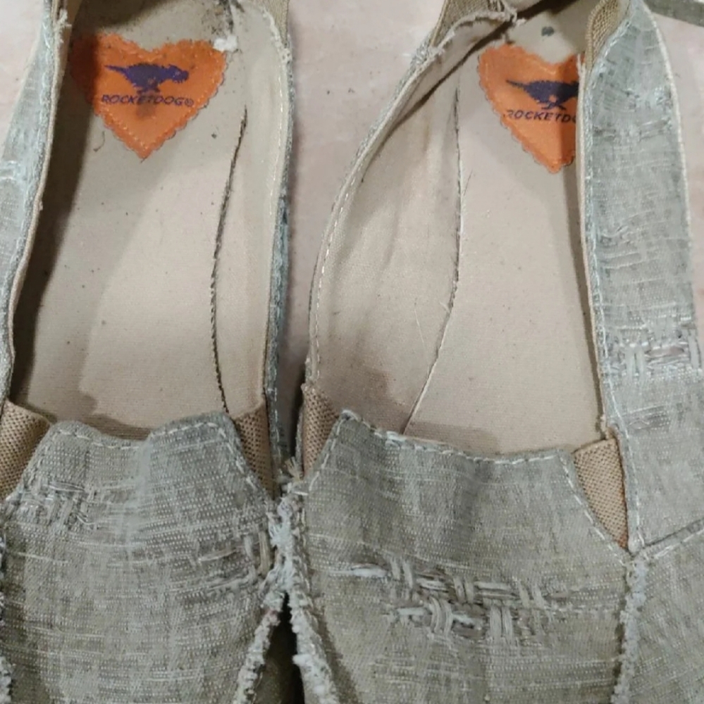 Rocket dog slip on shoes